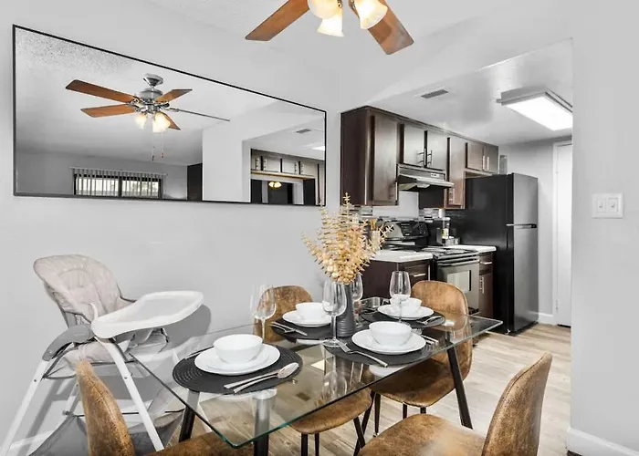 Stylish 2br Near Asu Featuring Pool Grill & Parking Apartment