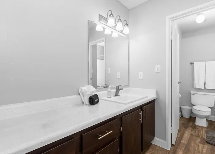 Stylish 2br Near Asu Featuring Pool Grill & Parking Apartament