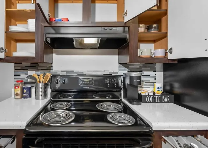Stylish 2br Near Asu Featuring Pool Grill & Parking *