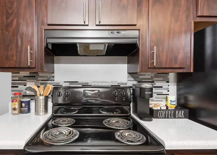 Stylish 2br Near Asu Featuring Pool Grill & Parking Apartment *
